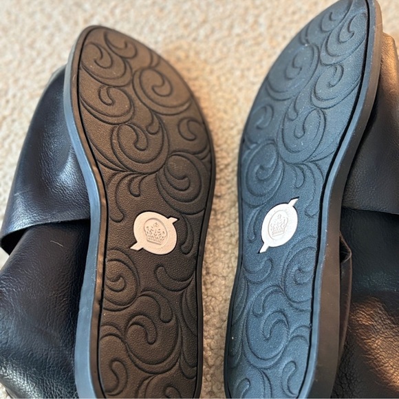 Born Black Leather Sandals - Picture 2 of 4